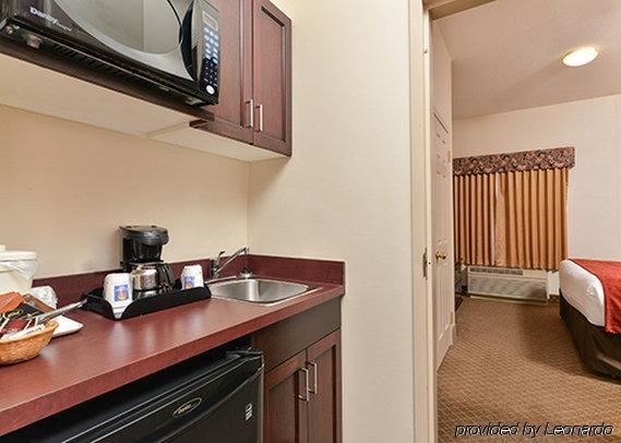 Comfort & Airport South Hotel 3*